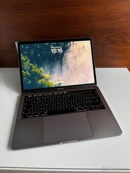 MacBook Pro 13" Touch Bar Space Gray, i5, rok 2019, 8GB RAM