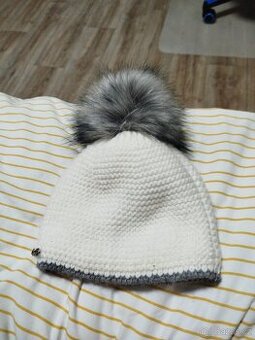 Dámská zimní čepice