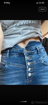 Džíny s vysokým pasem