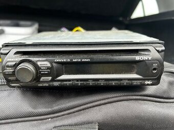 SONY CDX-GT23