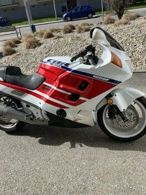 Honda CBR 1000f