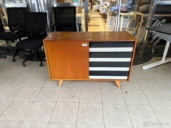 Komoda U-458 J. Jiroutek