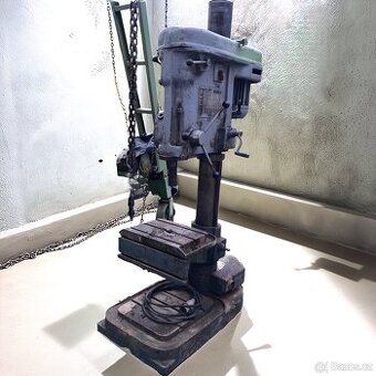 Sloupová vrtačka Tos VS 32