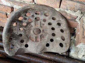 Plechový sedák, sedačka - 1