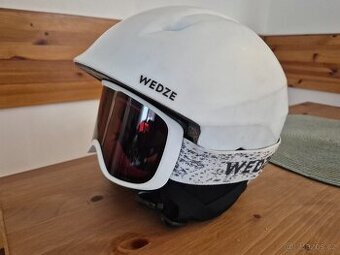 Dětská přilba a brýle Waze