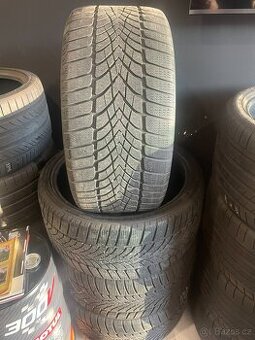 Sada zimních pneu Dunlop 285/30R21