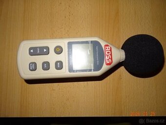 Měřič hluku, nepoužívaný, jen vyzkoušený + detektory vzduchu