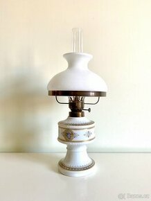 Porcelánová petrolejová lampa Wallendorf, Německo