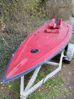 Loď sportovní, rybářská, pro děti