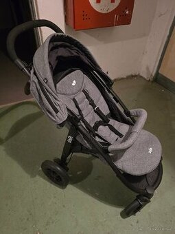 Kočárek JOIE Litetrax 4 DLX 2022, grey flannel