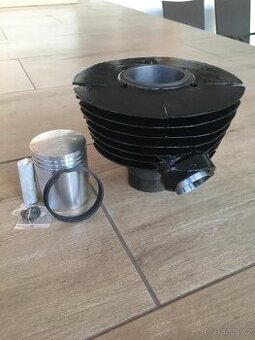 Válec po výbrusu ČZ 250/455 + pístní sada ALMET