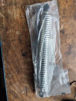 BMW 5 F10 pružina kufru