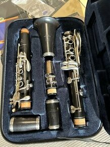 Prodám Bb klarinet F..A.UEBEL Clarinet Advantage