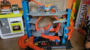 Hot wheels city garáž žralok