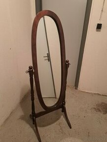 Volně stojící zrcadlo