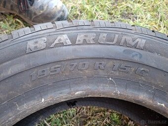 Prodám Barum Vanis 195/70 R15 C