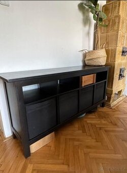 Ikea hemnes knihovna