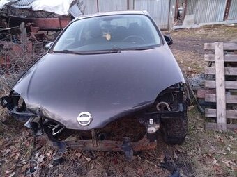 Prodám díly z Nissan Primera p12