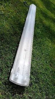 Zářivkové svítidlo 150cm. Nový včetně trubic.
