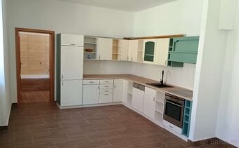 Pronájem 3+kk Netolice, Mírové náměstí v centru