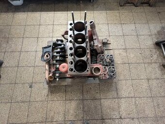 motor Zetor 6901
