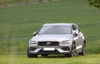 Volvo V60 Cross Country B5
