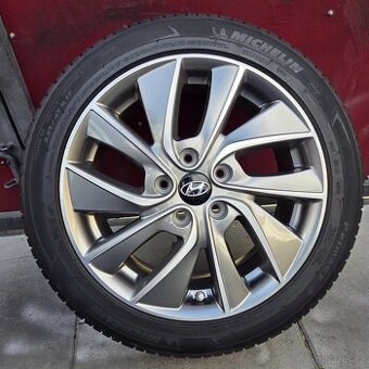 17"ZÁNO LETNÍ OBUTÁ KOLA 5x114.3 HYUNDAI i30+ČIDLA