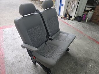 VW T5 Dvou sedačka z opěrkou prostredni rada
