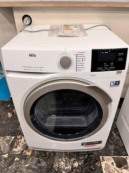 Kondenzační sušička AEG 8000