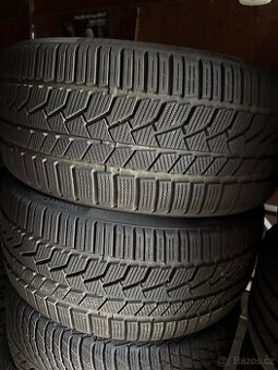 245/35 R20