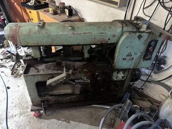 Strojní pila tos 20