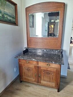 Prodám starožitný nábytek