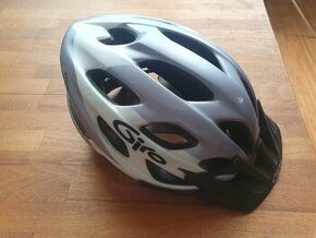 Cyklistická přilba Giro