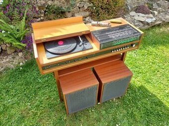 Stereo přijímač Tesla 1132 A '' Strečno '' + reprobedny