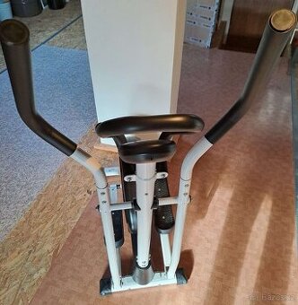 Eliptický trenažér