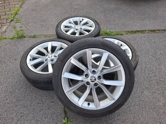 Alu kola 18" 5x112 Skoda Superb Modus pneu 235/45R18