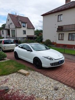 Laguna Coupe Monaco GP 2.0 DCI 180 GT