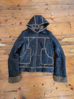 Dámská zimní bunda velikost M - tmavě hnědá.