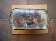 Škoda 105 120 Garde přední světlo