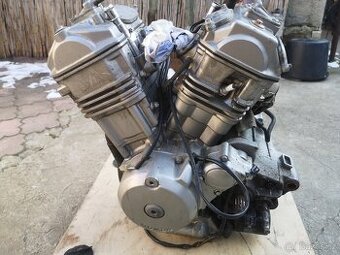 Honda Transalp 650, kompletní motor.