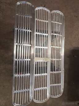 Koupím na škoda 1000mb novou mřížku zadního čela