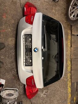 Zadni lci vrata se svetlama bmw e91