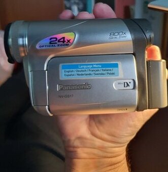 Prodam digitalni videokameru MiniDV Panasonic NV