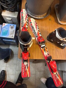 Sjezdové lyže 90 a 110 + lyžařské boty, dětské