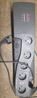 UPS APC cyberfort 500, zdroj