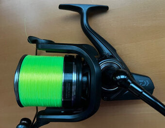 NOVÝ naviják DAIWA 23 EMBLEM 45 SCW QD - nepoužitý