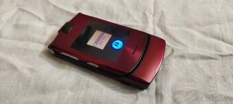 Motorola razer v3 ( 3 různé barvy )