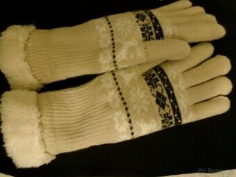 Dívčí rukavice.