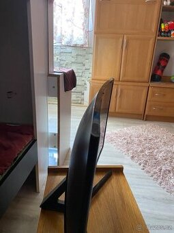 Prodám na ND mar TV Samsung Qled 4 krásna a Monitor