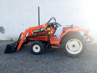 malotraktor Hinomoto N 209 s nakladačem